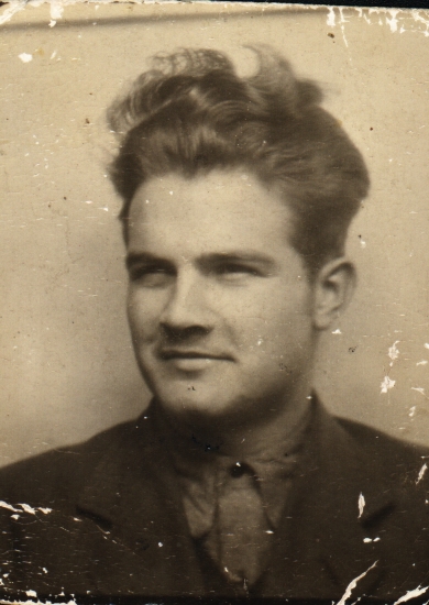 applewhite-paris-false-id_hd