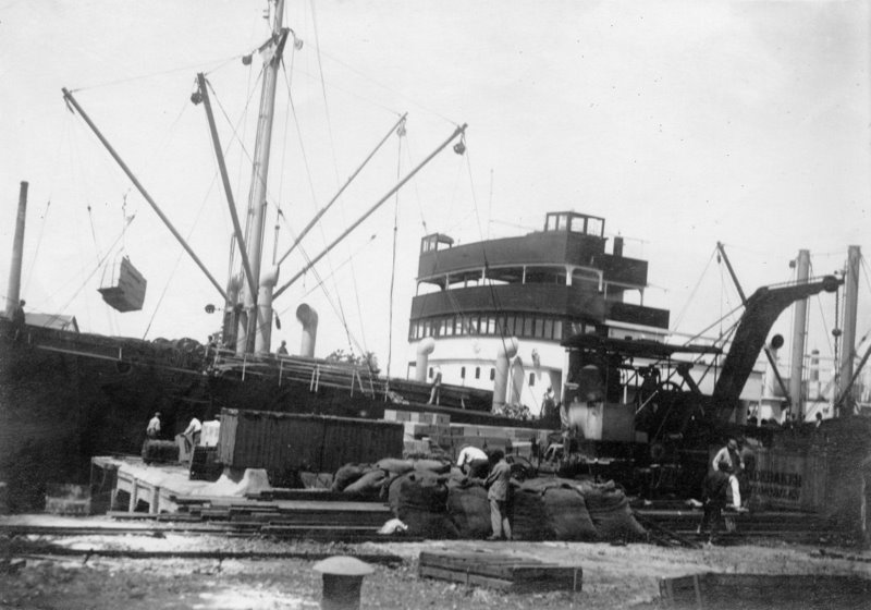 seville-port-side-view-of-ship-loading-or-unloading